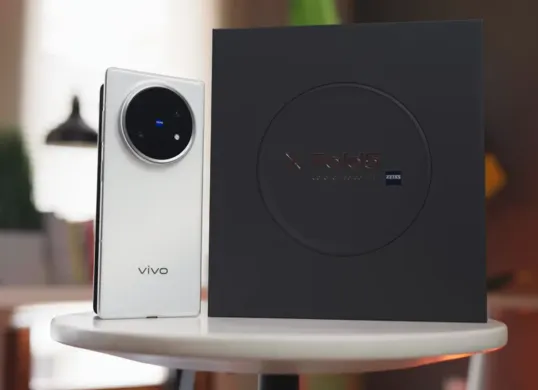 Review Vivo X Fold 5 dan Harganya di Indonesia (Sumber: YouTube/Putu Reza)