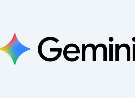 Cara mudah untu membuat foto keluarga di Studio menggunakan Gemini AI. (Sumber: Dok/Gemini AI)