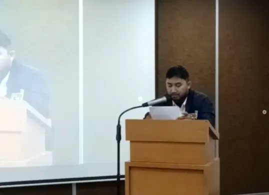 Ketua Umum Forum Pemuda-Pemudi Jakarta (FPPJ), Endriyansah, saat menyampaikan pernyataan terkait posisi Sekda DKI Jakarta. (Sumber: Istimewa)