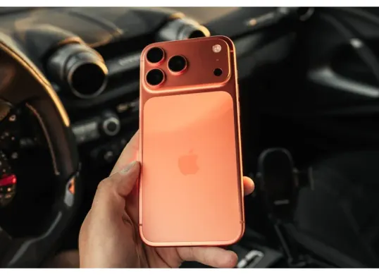 Harga iPhone 17 Pro Max 256GB Cosmic Orange terbaru Februari 2026. (Sumber: X/@andres_vidoza)