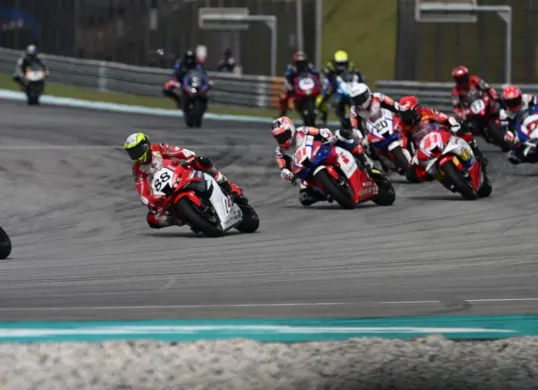 Tim Astra Honda Racing Team berhasil mengawali musim Asia Road Racing Championship 2026 (Sumber: AHRT)
