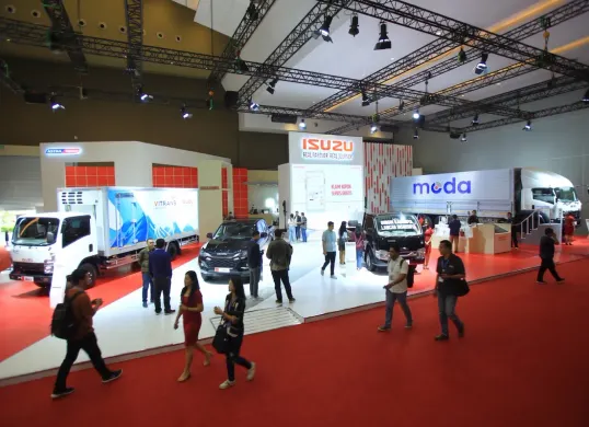 PT Isuzu Astra Motor Indonesia (IAMI) saat meramaikan ajang GAIKINDO Indonesia International Commercial Vehicle Expo (GIICOMVEC) 2026 (Sumber: Isuzu)