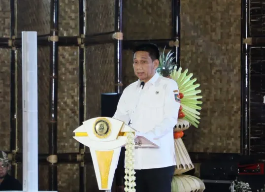 Wamendagri Akhmad Wiyagus dalam acara Musrenbang RKPD Provinsi Jabar Tahun 2027 di Bale Gede, Gedung Negara Pakuan, Kota Bandung, Jabar, Rabu, 15 April 2026. (Sumber: Dok. Kemendagri)