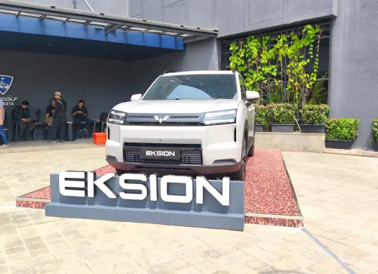 Wuling Eksion resmi meluncurkan harganya (Sumber: Poskota/ Erwan Hartawan)