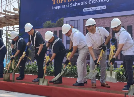Topping Off Inspirasi Schools Citra Raya Tangerang pada Jumat, 7 Juli 2026. (Sumber: Poskota/Veronica)