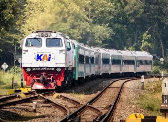 Ilustrasi kereta KAI. Kalimat "bout to attempt, sorry if your train got delayed" menjadi viral (Sumber: Wikimedia Commons)