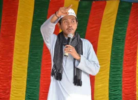 Pendakwah KH Anwar Zahid mengalami kecelakaan di jalan raya Bojonegoro-Ngawi pada Senin malam, 10 Agustus 2026. (Sumber: Dok Diskominfotik)
