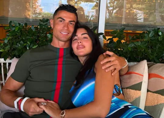 Cristiano Ronaldo dan Georgina Rodriguez resmi menikah dalam upacara privat yang digelar di Cascais, Portugal. (Sumber: Instagram/@cristiano)