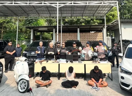 Bandar narkoba di Kampung Bahari, Tanjung Priok, Jakarta Utara ditangkap tim gabungan BNN dengan Polda Metro Jaya dalam Operasi Kampung Bahari, Kamis, 13 Agustus 2026. (Sumber: BNN RI)