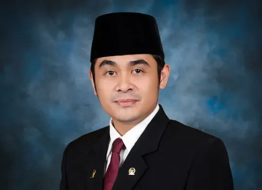 Anggota Dewan Perwakilan Daerah (DPD) RI asal Bali, Shri I Gusti Ngurah Arya Wedakarna (AWK), yang disorot usai sikapnya dalam proses mediasi kasus dugaan rasisme viral (Sumber: Dok.Wikipedia)