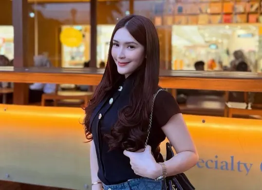 Selebgram Hanifa Ramadanti viral usai mengungkapkan dugaan kekerasan seksual dan penelantaran anak yang dilakukan oleh oknum konsultan pajak di Jakarta Timur berinisial AS. (Sumber: Instagram/@hanyfaramadhanty)