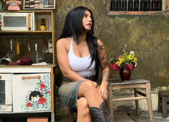 Personel grup Robokop, Clareesya dilaporkan atas dugaan penistaan agama. (Sumber: Instagram/@clareesya)