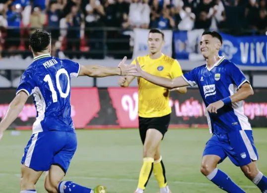 Bandung meraih kemenangan 3-0 atas Sabah FC dalam laga uji coba pramusim Dewata Challenge Series 2026 di Stadion Kapten I Wayan Dipta, Gianyar. (Sumber: Instagram/@persib)