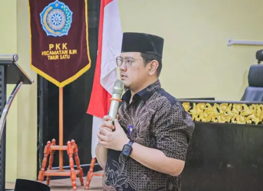 Camat Ilir Timur I Palembang, Purba Sanjaya, viral usai proposal kegiatan peringatan Hari Ulang Tahun (HUT) ke-81 Kemerdekaan Republik Indonesia. (Sumber: Instagram/@camatllirtimursatu_)