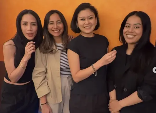 Empat host Pancatera yang mengisi Season 4 In Her View pada 2026, yakni Marissa Anita, Caroline Soerachmat, Kai Soerja, dan Karina Basrewan. (Sumber: Instagram/@pancatera)