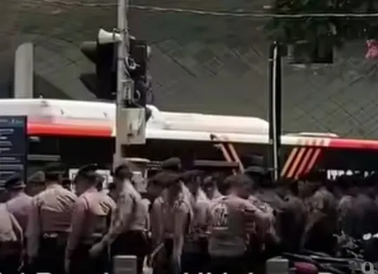 Polda Metro Jaya tangkap 21 orang jelang aksi demo BEM UI hari ini, Selasa, 18 Agustus 2026 di Jakarta. (Sumber: Poskota)