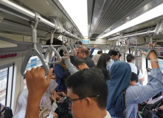 Pengguna LRT di Jabodebek tembus 3,06 juta pada Juli 2026. (Sumber: Istimewa)