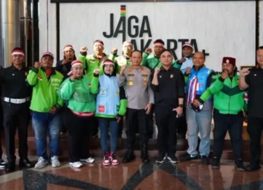 Kopdar Kebangsaan Jaga Jakarta, Polda Metro Jaya bersama ratusan komunitas ojek online (ojol). (Sumber: Istimewa)