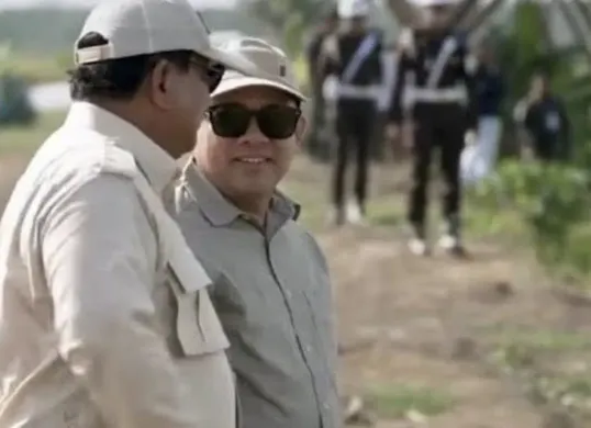 Nama Haji Isam muncul dalam isu penanganan karhutla setelah beredar kabar dirinya disebut mendapat mandat dari Presiden Prabowo Subianto. (Sumber: X/@LambeSahamjja)