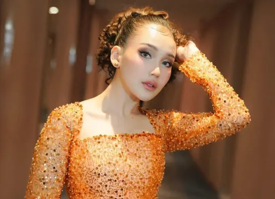 Ayu Ting Ting mengungkap syarat bagi Kevin Gusnadi jika ingin melangkah ke jenjang pernikahan. (Sumber: Instagram/@ayutingting92)