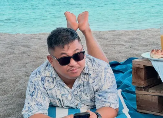 Konten kreator Abah Didi tengah menjadi sorotan setelah muncul sejumlah unggahan yang mengaitkan dirinya dengan dugaan skandal sesama jenis alias gay. (Sumber: Instagram/@didi_w8)