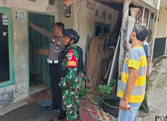 Olah TKP tempat penemuan mayat di Kelurahan Meruyung, Kecamatan Limo, Kota Depok, Rabu, 26 Agustus 2026. (Sumber: Poskota/Angga Pahlevi)