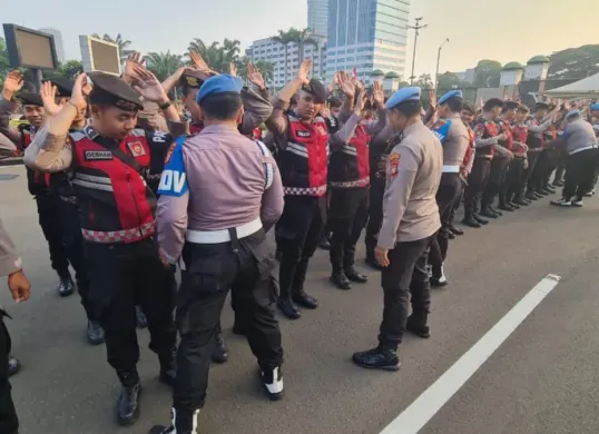 Sebanyak 18 ribu personel dikerahkan untuk mengamankan aksi unjuk rasa yang berlangsung di sejumlah lokasi di Jakarta Pusat, Kamis, 27 Agustus 2026. (Sumber: Polda Metro Jaya)