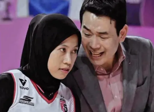 Mantan pelatih Megawati Hangestri Pertiwi di Red Sparks, Ko Hee-jin resmi mengundurkan diri dari Red Sparks (Sumber: Instagram/@red_force_akashi)