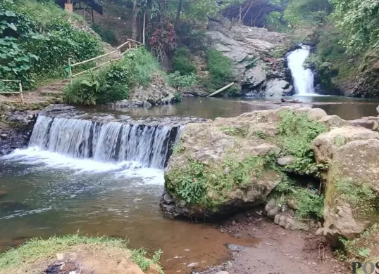 Curug Tilu Leuwi Opat, Desa Cihanjuang Rahayu, Kecamatan Parongpong, Kabupaten Bandung Barat. (Sumber: Poskota/Gatot Poedji Utomo)
