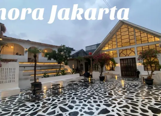 Deretan cafe di Jakarta Timur menawarkan suasana yang nyaman dan spot Instagramable untuk ngopi, bekerja, maupun menghabiskan waktu bersama teman dan keluarga. (Sumber: Youtube)
