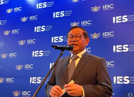 Gubernur Jakarta Pramono Anung saat menyampaikan pernyataan kepada awak media di Sudirman, Jakarta Pusat, Selasa, 3 Februari 2026. (Sumber: Poskota/M Tegar Jihad)