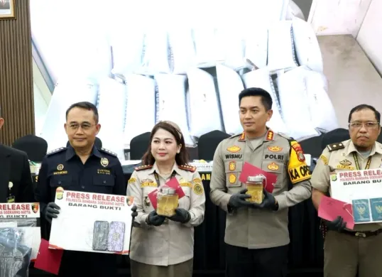 Potret barang bukti penyelundupan benih bening lobster (BBL) ilegal. (Sumber: Polres Bandara Soekarno-Hatta)