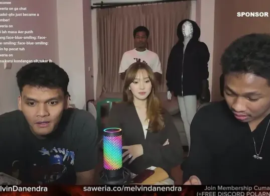 Jule dan Safrie Ramadhan di Podcast Melvin Danendra. (Sumber: YouTube/Melvin Danendra)