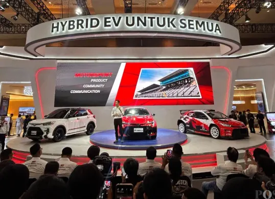 Toyota GAZOO Racing menghadirkan penyegaran GR Corolla di IIMS 2026. (Sumber: Poskota/Erwan Hartawan)