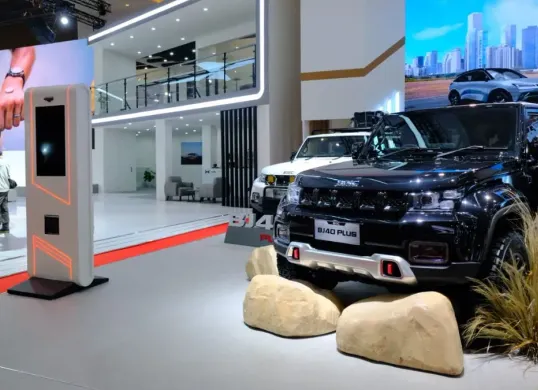 BAIC Indonesia membawa mobil BJ40 Plus, X55 II, dan BJ30 HEV dalam IIMS 2026, JIExpo, Kemayoran, Jakarta Pusat. (Sumber: Dok. BAIC)