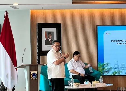 Direktur Utama Perumda Dharma Jaya, Raditya Endra Budiman saat Balkoters Talk di Balai Kota DKI Jakarta, Rabu 11 Februari 2026. (Sumber: Poskota/M Tegar Jihad)