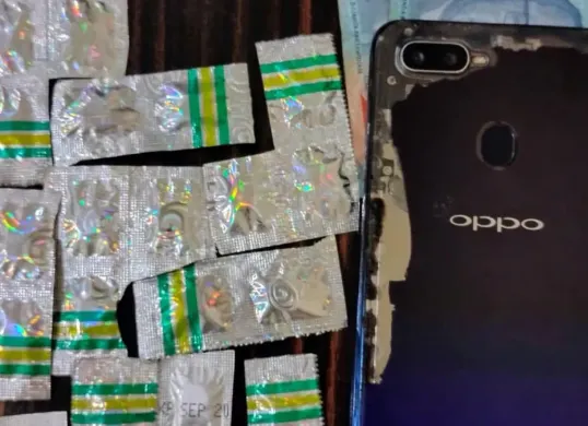 Barang bukti obat keras yang berhasil diamankan Polsek Pancoran Mas dari tangan pelaku. (Sumber: Dok. Polsek Pancoran Mas)