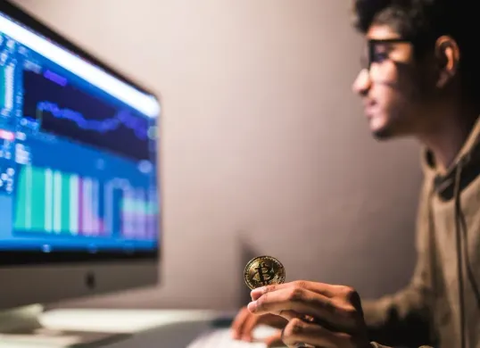 Berikut cara trading futures crypto yang bisa Anda terapkan pada 2026. (Sumber: Freepik/diana.grytsku)