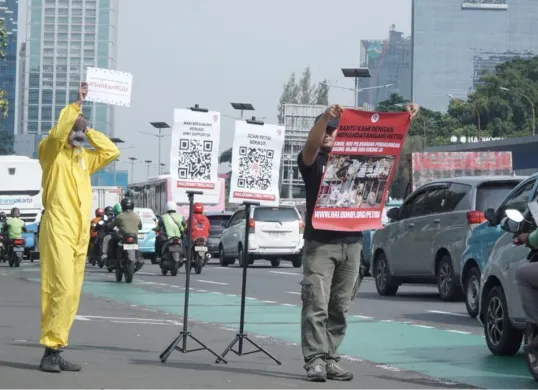 Koalisi DMFI menggelar aksi damai di depan Gedung DPR/MPR RI, Senayan, Tanah Abang, Jakarta Pusat. (Sumber: Dok. Istimewa)