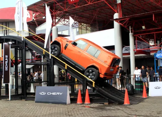 Debut iCAR di IIMS 2026 mencatat lebih dari 300 SPK dan 818 sesi test drive. (Sumber: iCar)