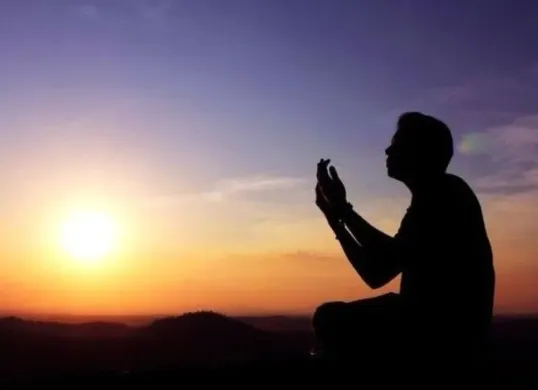 4 golongan yang puasanya sulit diterima di bulan ramadhan. (Sumber: Pinterest/passer12)