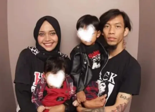 Sosok Berlyn Carl diduga bersama dengan mantan suaminya yang selingkuh dengan ustadzah atau guru ngaji. (Sumber: Instagram/@berlyncarl)