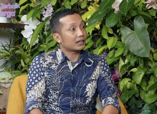 Ayah kandung ternyata ikut Aniaya Nizam. (Sumber: YouTube/CURHAT BANG Denny Sumargo)