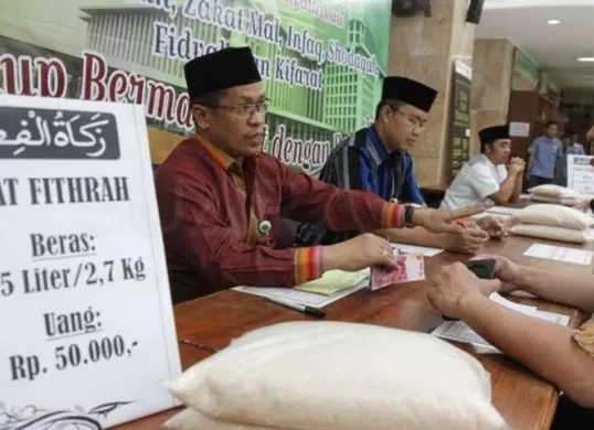 Cara membayar zakat fitrah 2026 dengan benar, termasuk besaran zakat, waktu terbaik pembayaran, cara online maupun offline, serta bacaan niat sesuai syariat Islam. (Sumber: Pinterest/Puput Pratiwi)