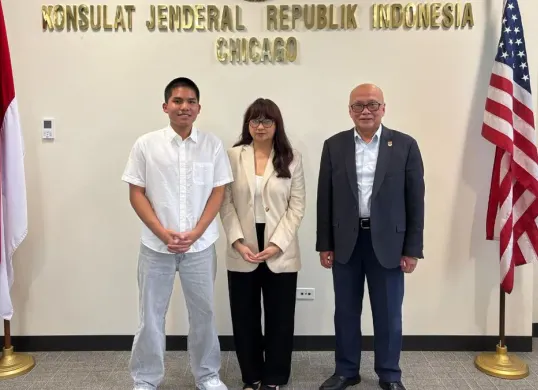 Mahasiswa bernama Davon Arjunaidi (kiri), 20 tahun, menggagas kompetisi olahraga IAG 2026 bagi para diaspora Indonesia di AS. (Sumber: Dok. Istimewa)