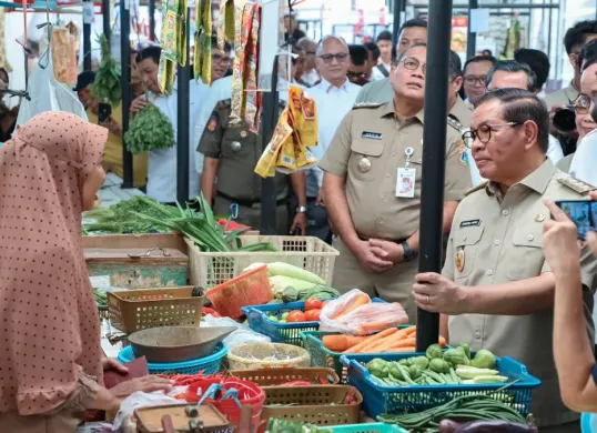 Gubernur DKI Jakarta Pramono Anung meresmikan Pasar Kombongan di Kemayoran, Jakarta Pusat, Selasa, 6 Januari 2026. (Sumber: Kominfo)