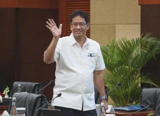 Menkeu Purbaya menyoroti pelemahan rupiah yang hampir menyentuh Rp17.000 per dolar AS. Padahal arus modal asing masuk dan IHSG menguat, memicu tanda tanya di pasar. (Sumber: Istimewa)