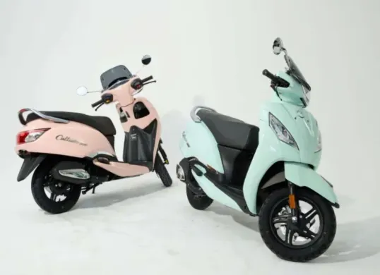 Varian warna baru TVS Callisto 125, Kelir Mint Green dan Pinky Promise. (Sumber: TVS)