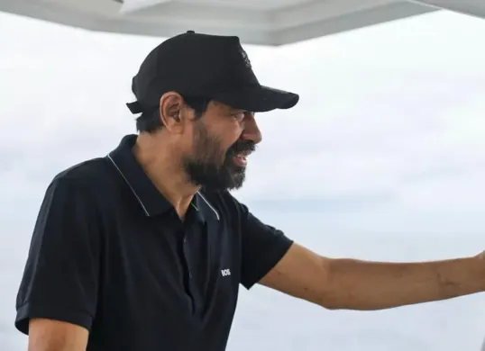 Gubernur Aceh, Muzakir Manaf alias Mualem, ramai menjadi perbincangan usai viral video diduga menampilkan dirinya menikah lagi dengan perempuan asal Malaysia bernama Datin Sri Vie Shantie Khan. (Sumber: Instagram/@muzakirmunaf1964)