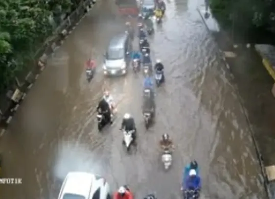 Sejumlah ruas jalan di Jakarta Utara terendam banjir, cek titik lokasinya (Sumber: Instagram/@dishubdkijakarta)